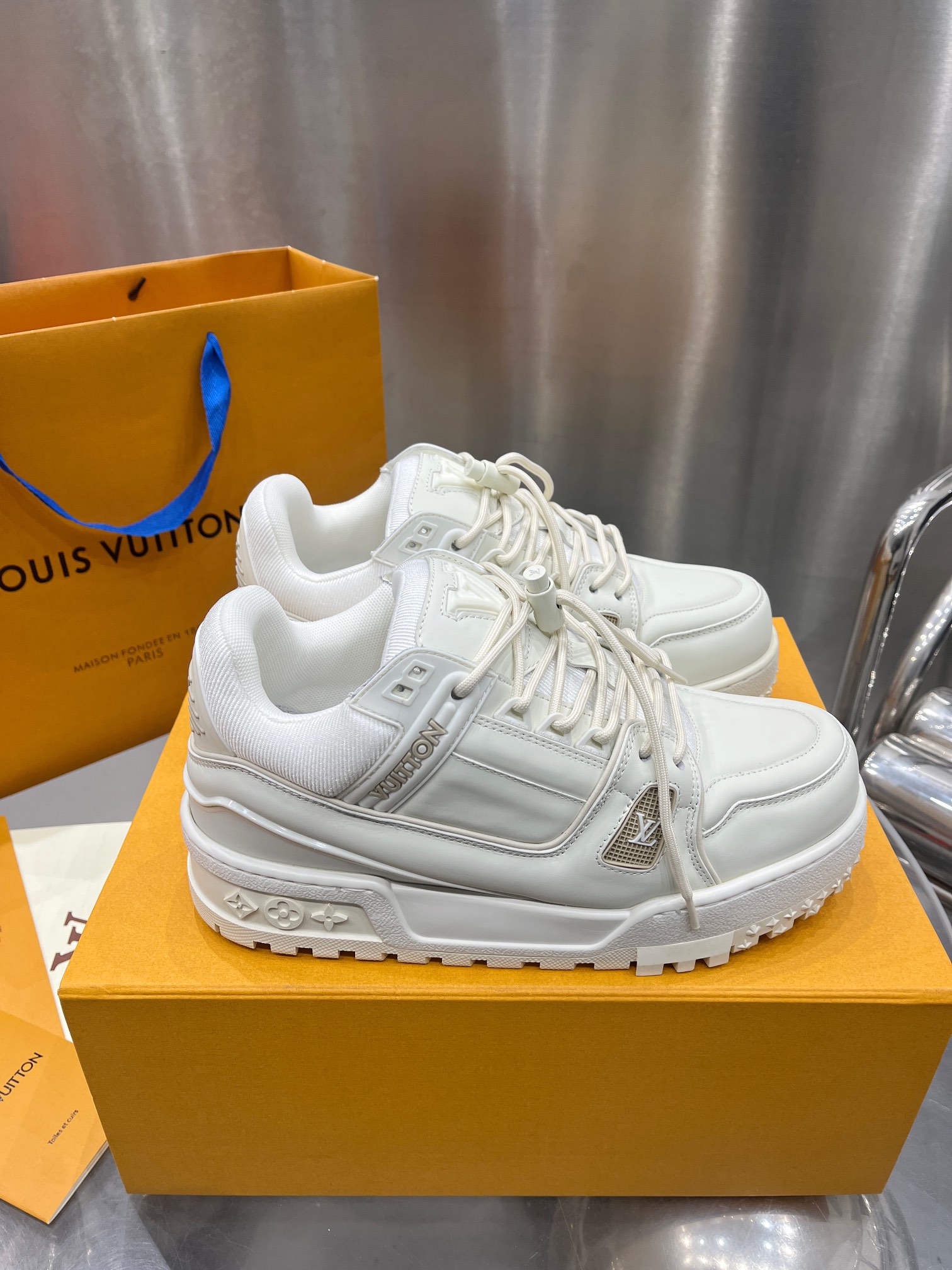LV Trainer Maxi Sneaker 1ACNY1